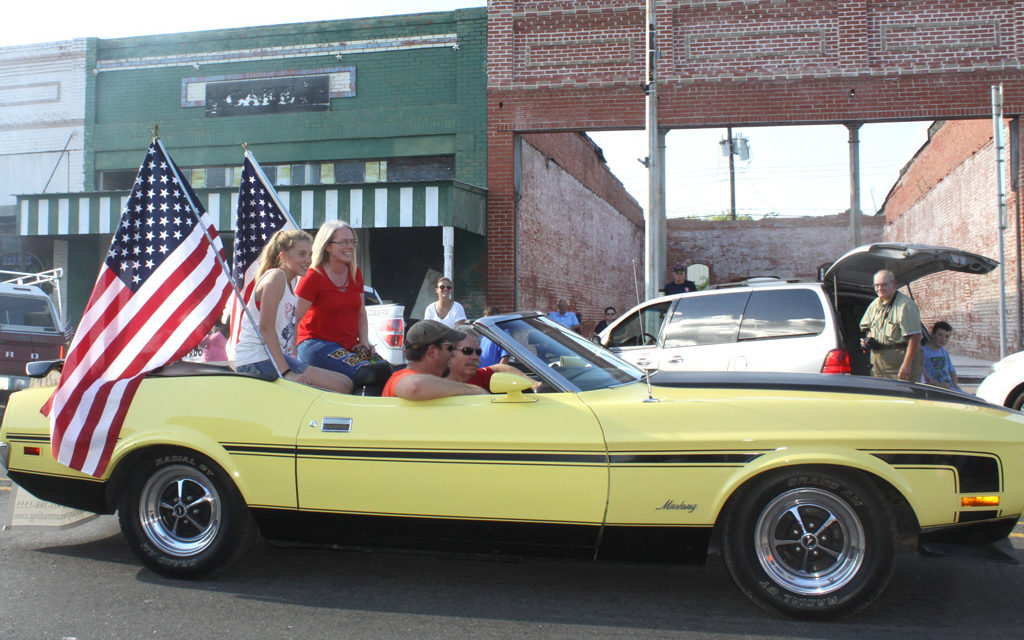 July 4th Rodeo Parade Takes Over Teague Main St.