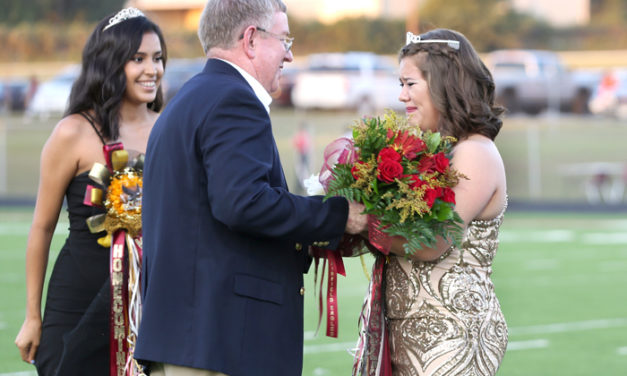 New Queen Crowned at FHS Homecoming