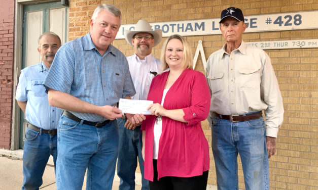 Wortham Lodge Donates to Food Pantry
