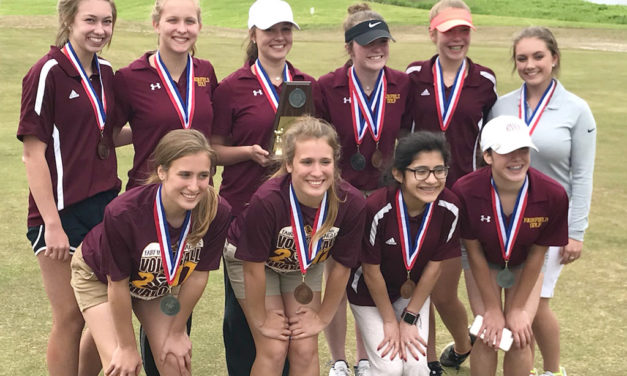 FHS Golf Advances to Region