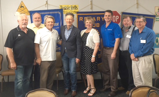 Music Legend Visits with Fairfield Rotarians at Sam’s Restaurant