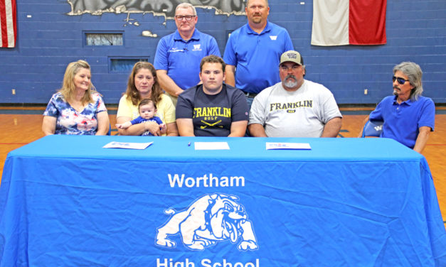 Wortham Golfer Signs for Franklin College