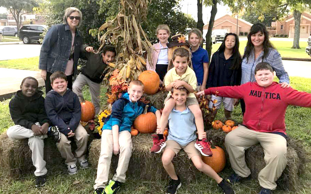 Students Enjoy Fall Field Trip