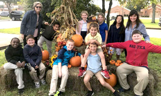 Students Enjoy Fall Field Trip