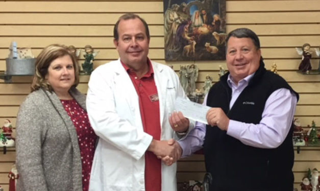 Hometown Pharmacy Donates to Basketball Tourney