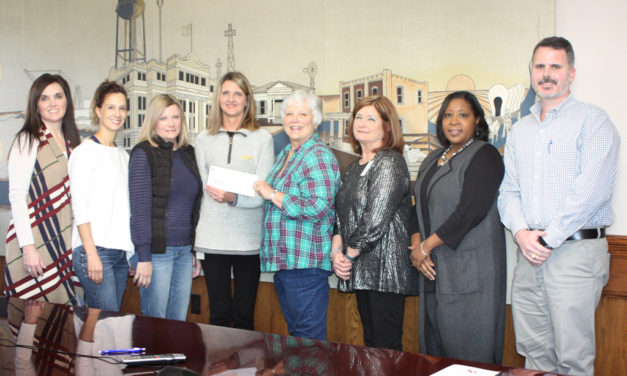 Community National Bank & Trust Donates To FISD Education Foundation
