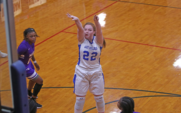 Wortham Baskeball Action