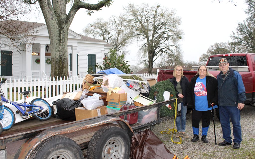 Fairfield History Club Helps Collection Donations To Benefit Veterans