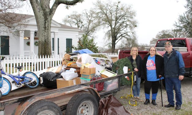 Fairfield History Club Helps Collection Donations To Benefit Veterans