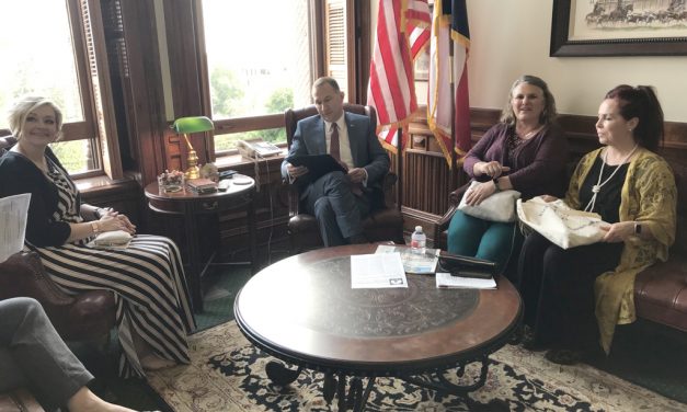 Fifteen Attend Fairfield Day At Capitol