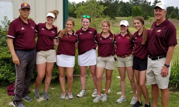 Fairfield Eagle Golf Teams Compete at Regional