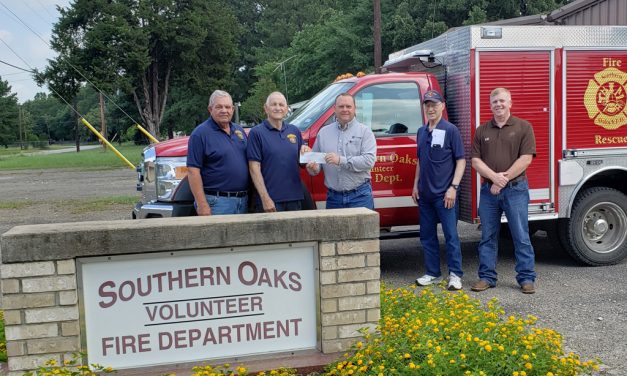 Southern Oaks VFD Accepts Donation