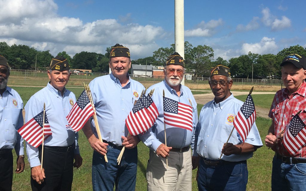 Fairfield VFW Members Place Memorial Day Flags
