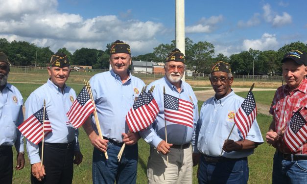 Fairfield VFW Members Place Memorial Day Flags