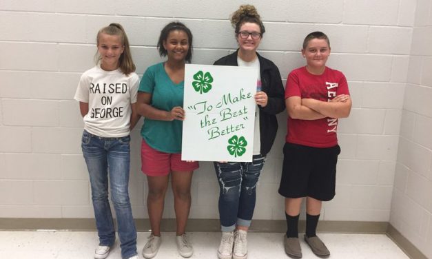Dew 4-H Begins New Year with New Officers