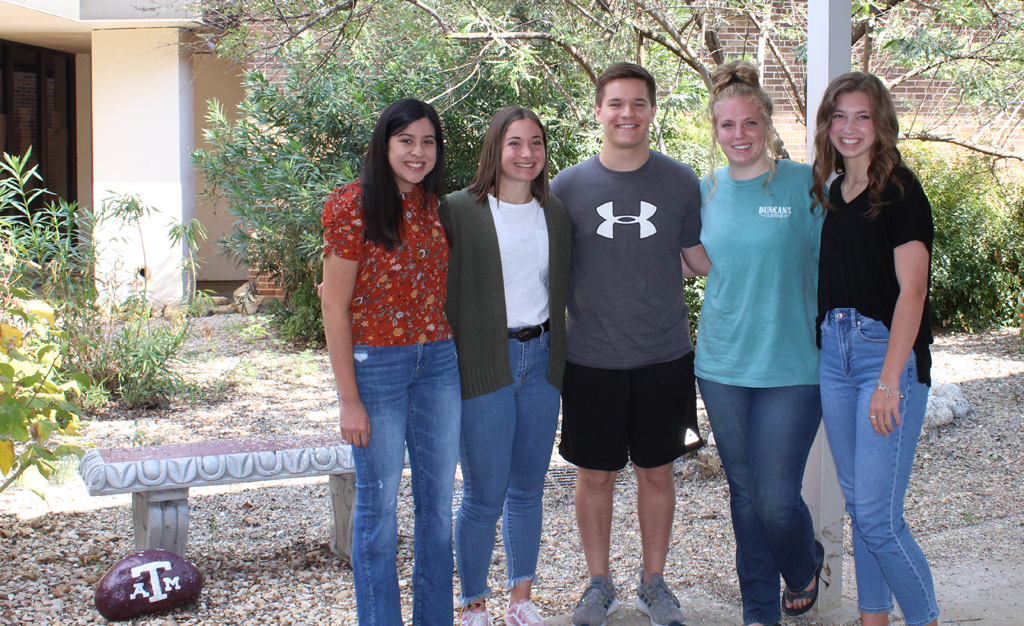 FHS Beta Club Elects Officers