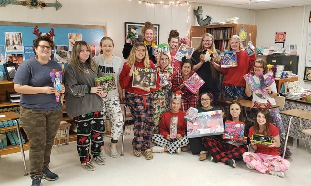 Journalism Students Continue Blue Santa Gift Giving Tradition