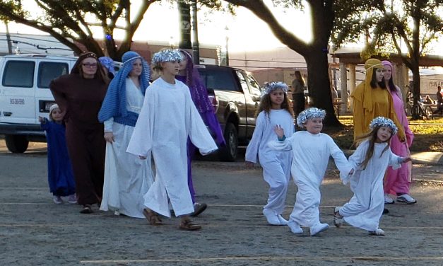 ‘A Hometown Christmas’ Celebrated in Fairfield, Texas