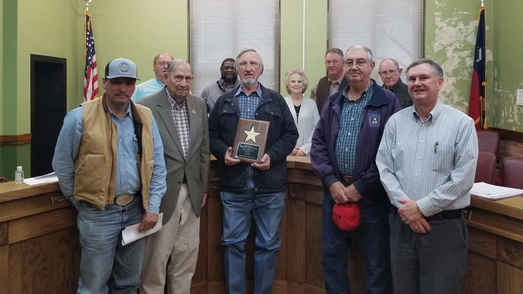 Board Member Recognized for Nineteen Years With METGCD