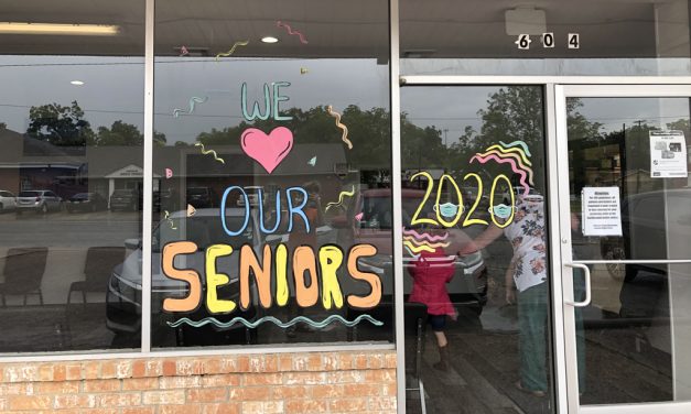 Teague Student Artists paints The Town In Honor of THS Graduates