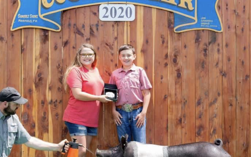 Livestock Buckle Awarded for Kindness