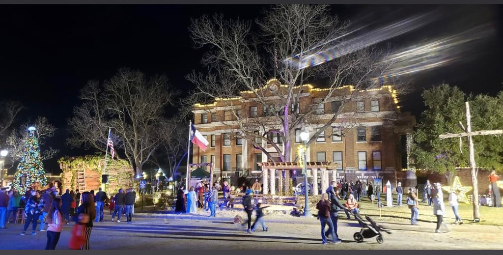 Christmas 2020 on the Courthouse Square Brings ‘Peace, Love, Hope & Joy’