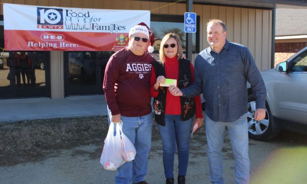 Tree Farm Owners Give to Community Food Pantry