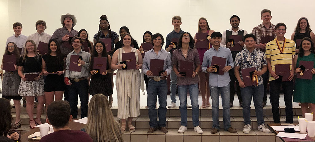 Academics Take Spotlight at FHS Banquet