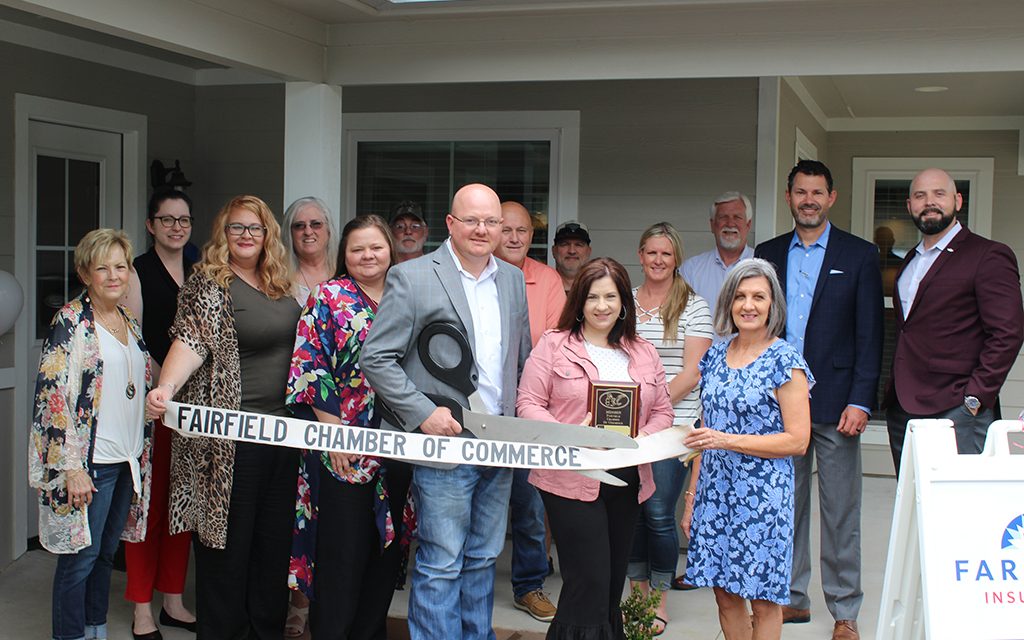 Farmers Insurance Welcomed to Chamber Membership with Ribbon Cutting
