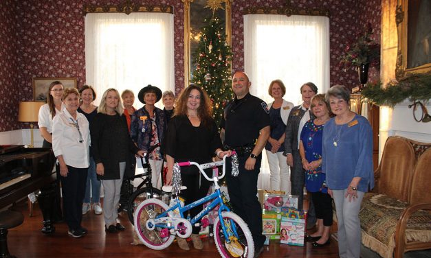 Fairfield History Club members Share Christmas Toys with Blue Santa