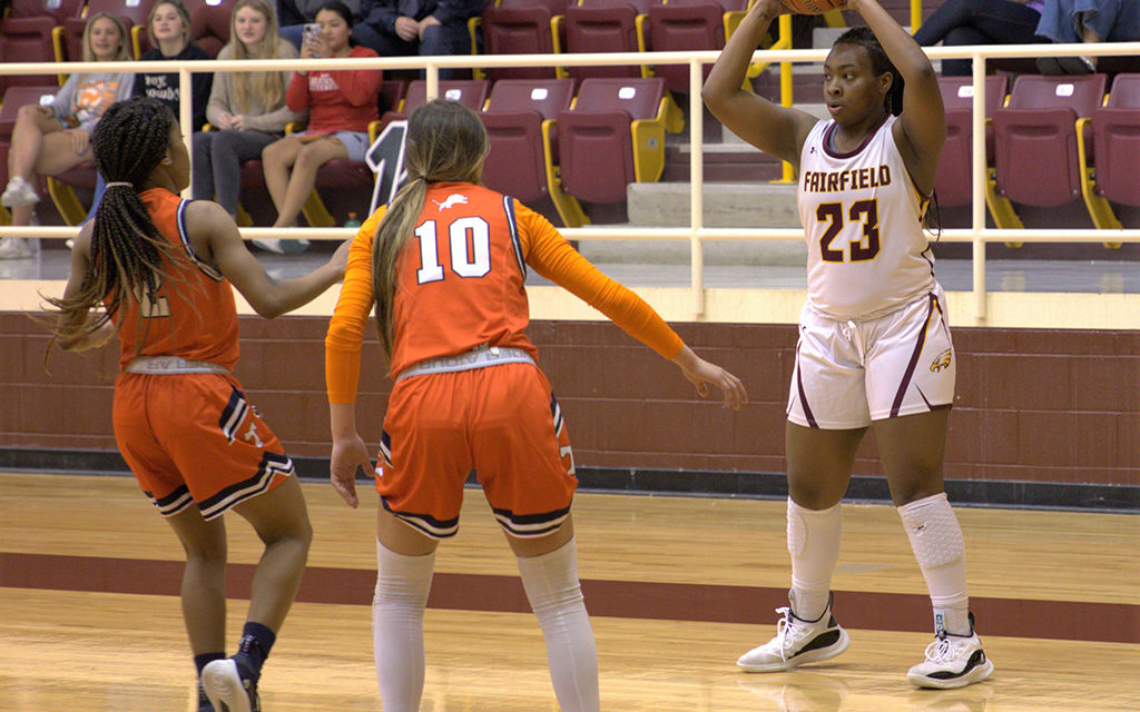 Fairfield Lady Eagles Clinch District Title