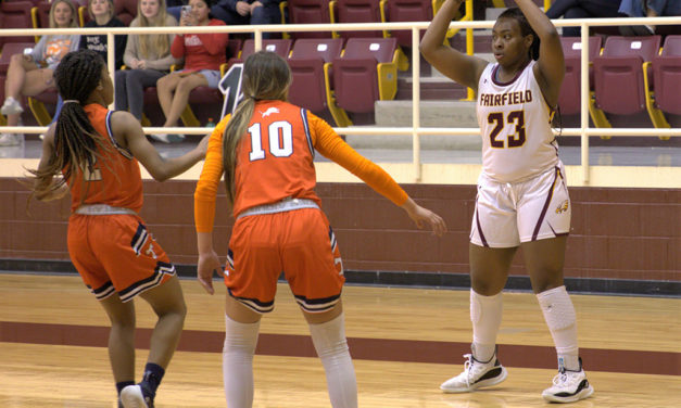 Fairfield Lady Eagles Clinch District Title