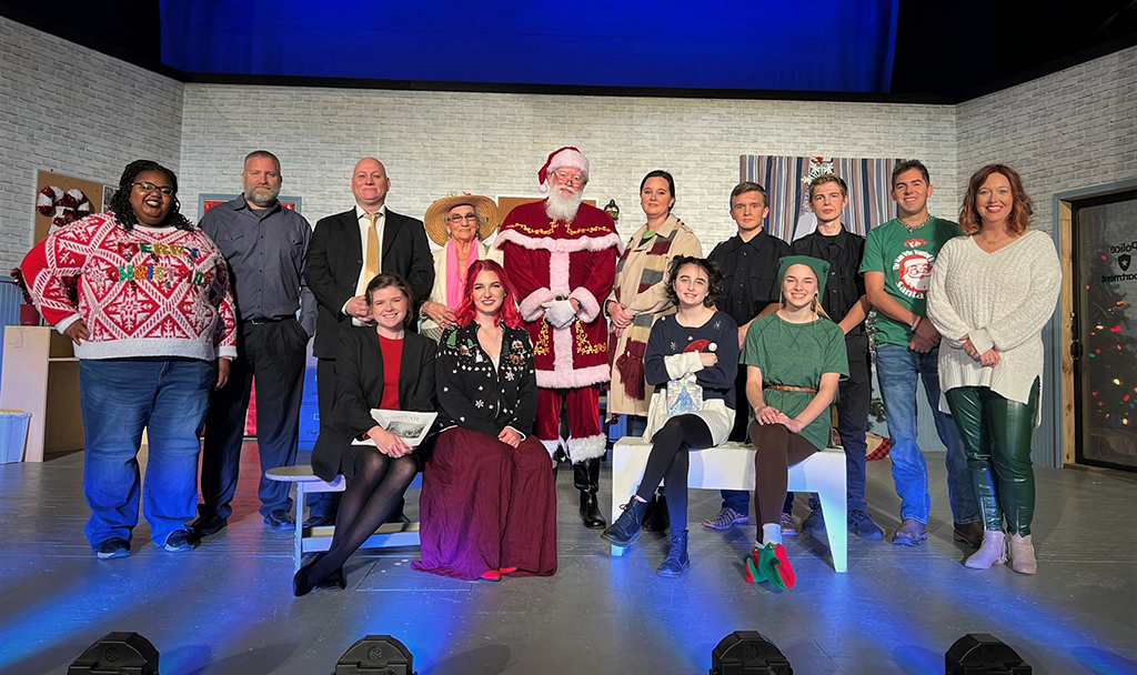 Christmas Production at Palestine Community Theatre Opens Friday, Dec. 9th