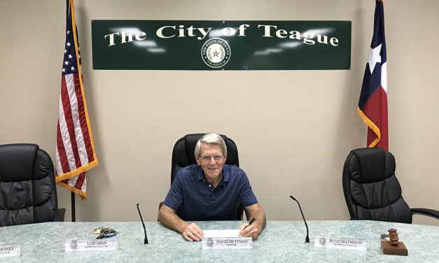 Teague Mayor Proclaims Teague Lions Varsity Football Day