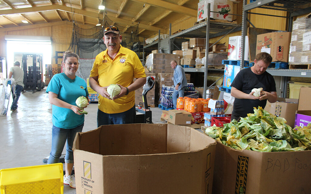 Grocery, Community Club Works With Food Pantry