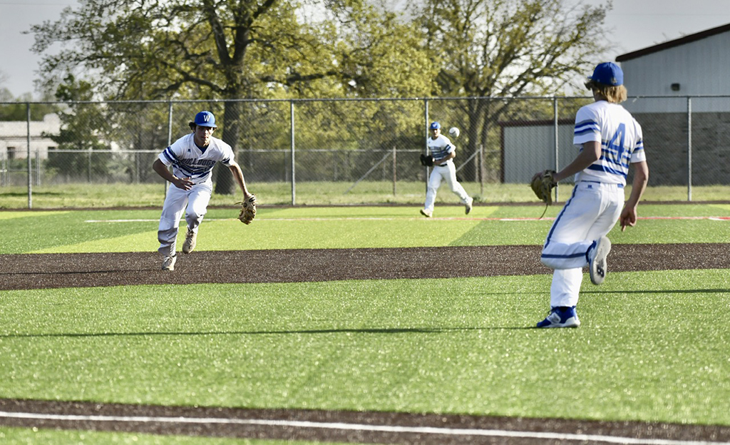 Wortham Bulldogs Take to the Diamond