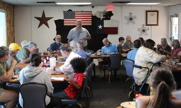 Bees Draw A Crowd:  Beekeepers Association Updated on Community Outreach