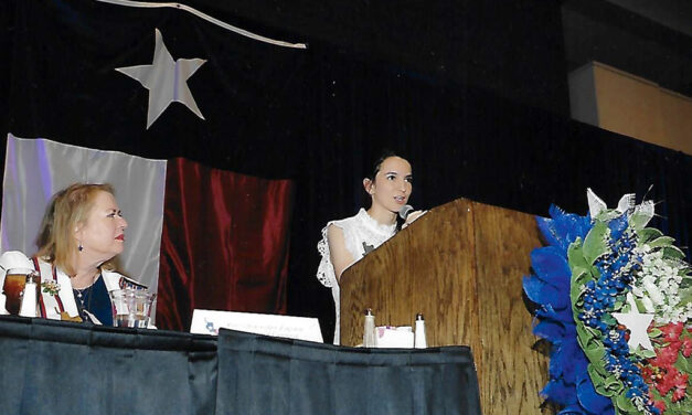 DAR Scholarship Awarded to Dew Homeschool Student