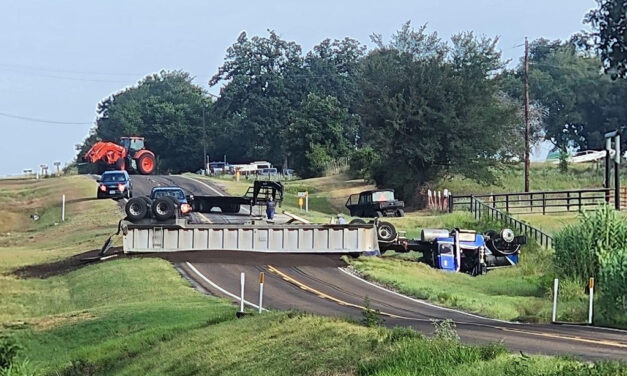 Shut Down:  18-Wheeler Wreck Closes Highway 75 North