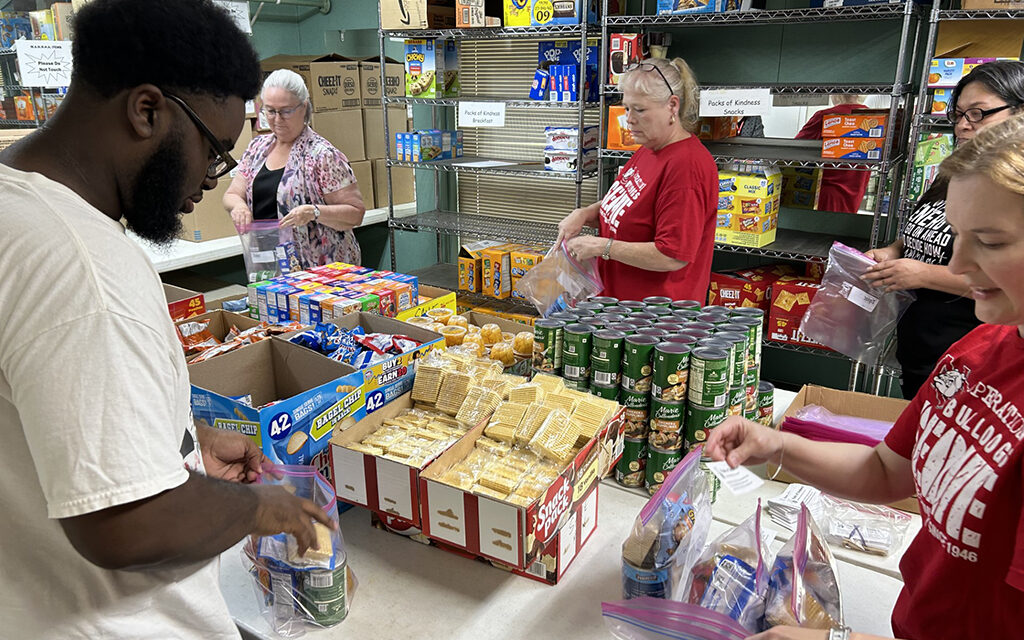Second Annual Operation Bulldogs Serve Unites Navarro College Students and Their Communities