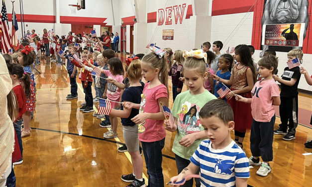 Veterans Honored by Dew ISD Students