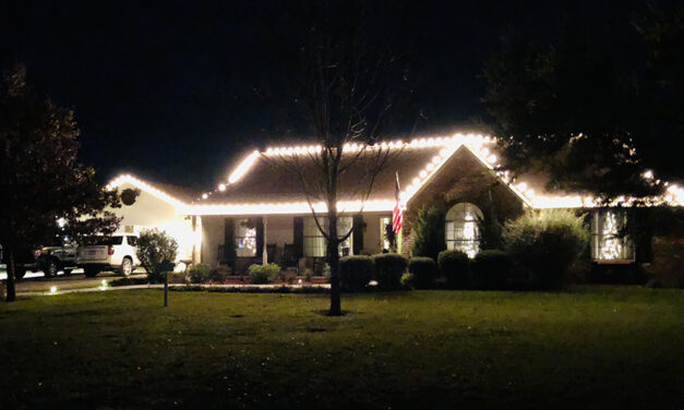 Wortham Garden Club Picks Best Decorations for Christmas