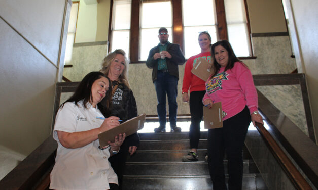 Christmas Winner Announced in County Door Decorating Contest