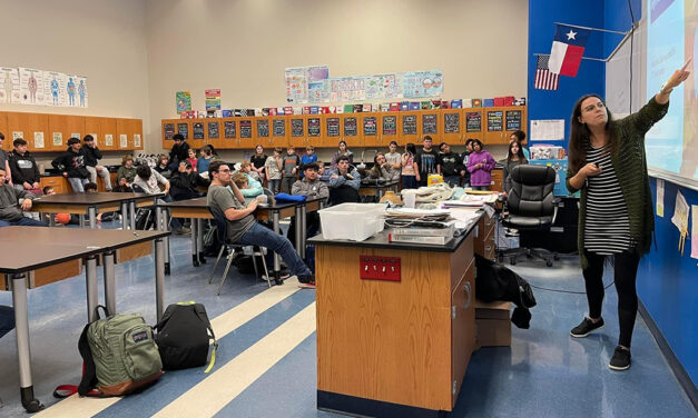 Wortham Alumni Visit With Students