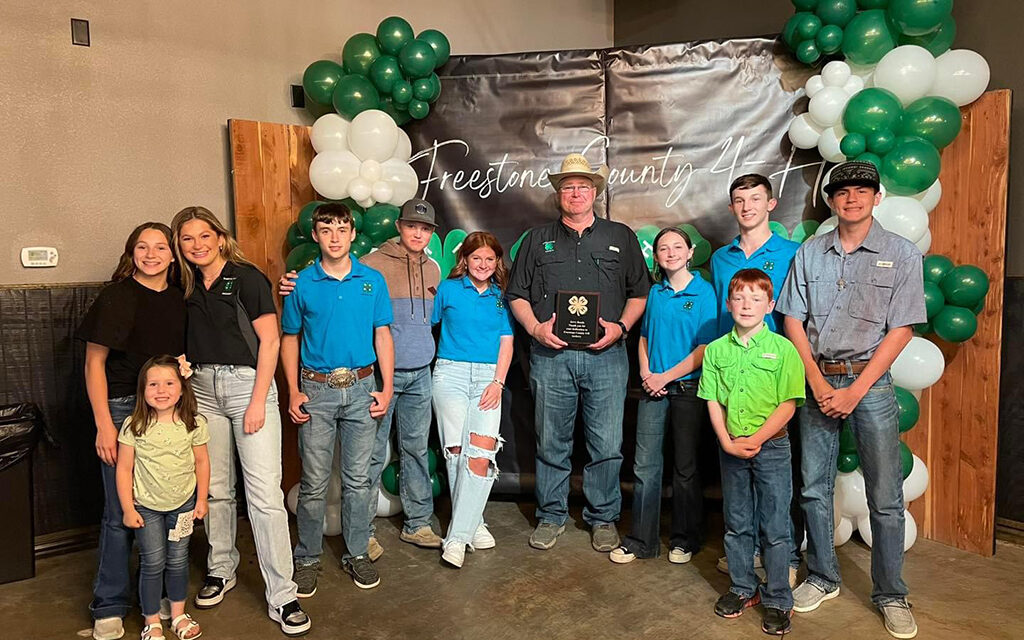 Adult Leaders Honored at Freestone County 4-H Fundraising Banquet