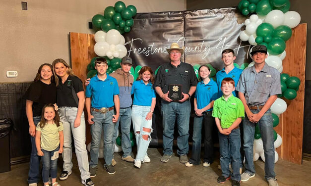 Adult Leaders Honored at Freestone County 4-H Fundraising Banquet