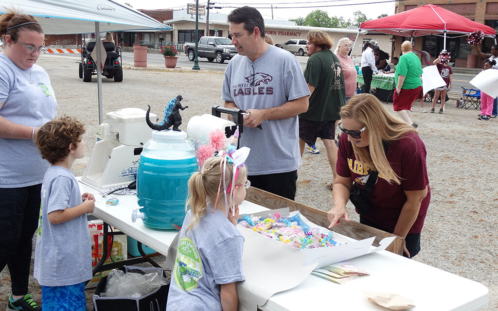 YAY! for Lemonade Day as Young Entrepreneurs take over downtown Fairfield