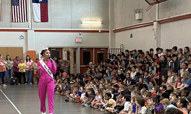 Teague Students Meet Ellis Breaux, the Reigning Miss Texas