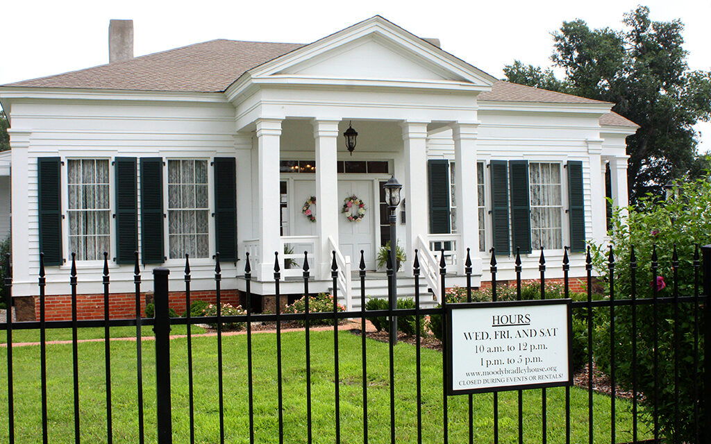 Historic Moody-Bradley House Now Open for Regular Tours