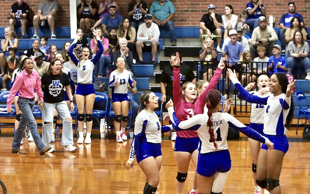 Wortham Lady Dawgs Take On Axtell Varsity Volleyball